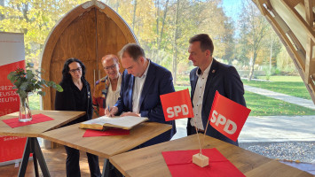 Eintrag ins goldene Buch