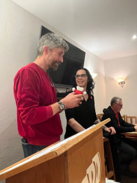 Glücksbringerübergabe